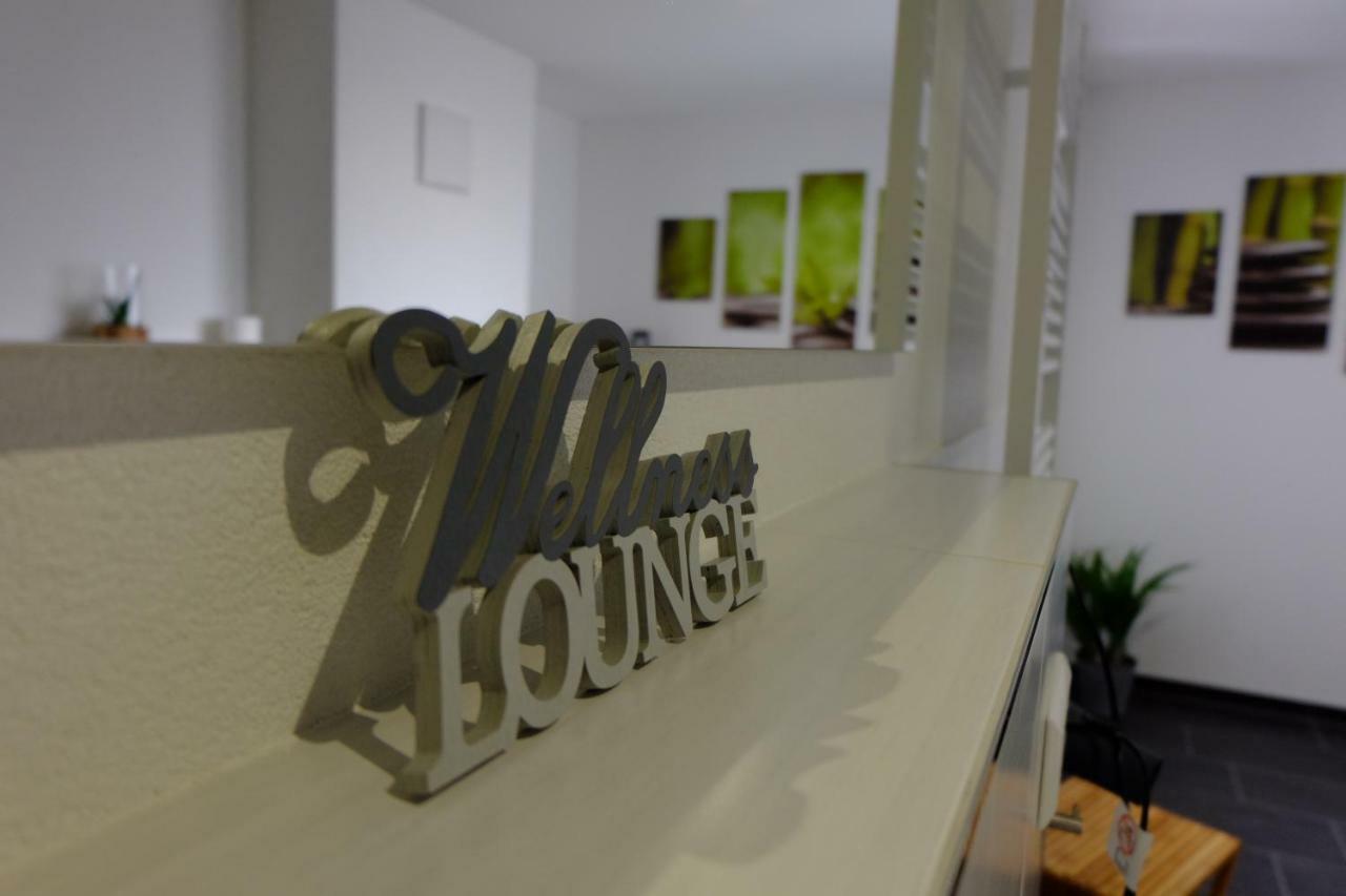 Sweet Park Appartements Rheinhausen Esterno foto